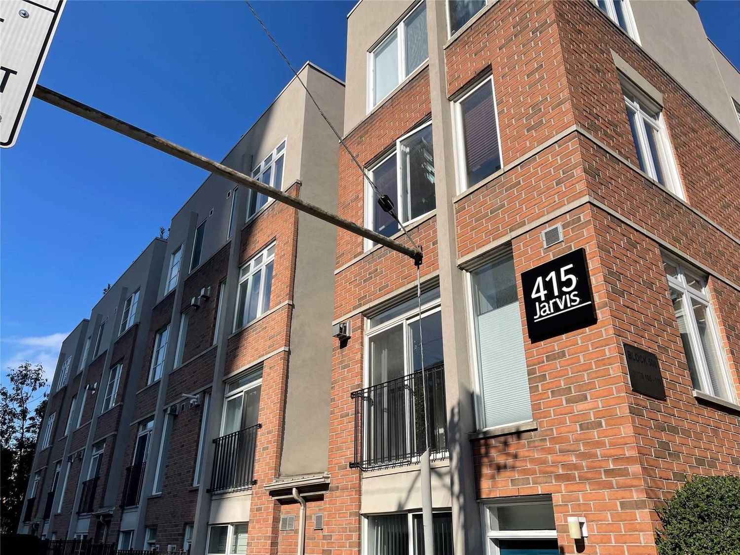 415 Jarvis St, unit 210 for sale