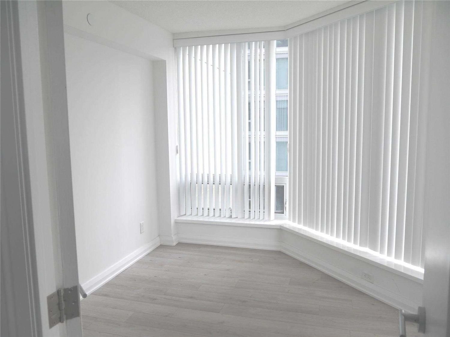 155 Yorkville Ave, unit 1214 for sale - image #15