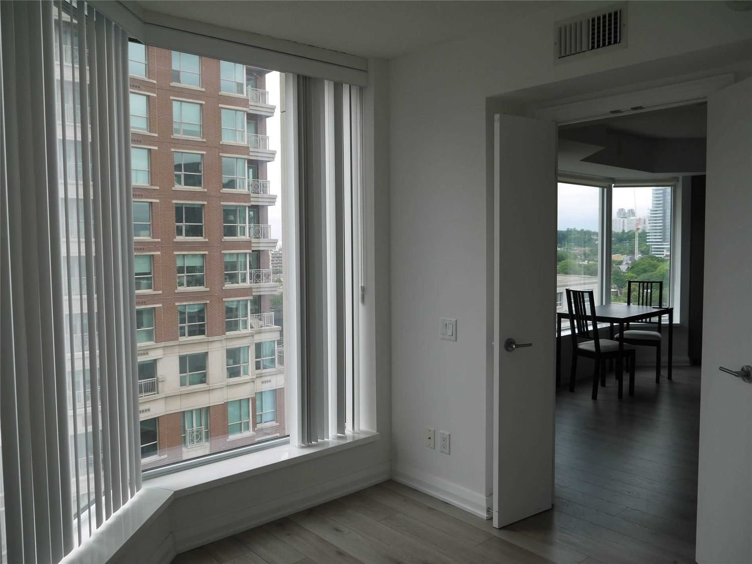 155 Yorkville Ave, unit 1214 for sale - image #17