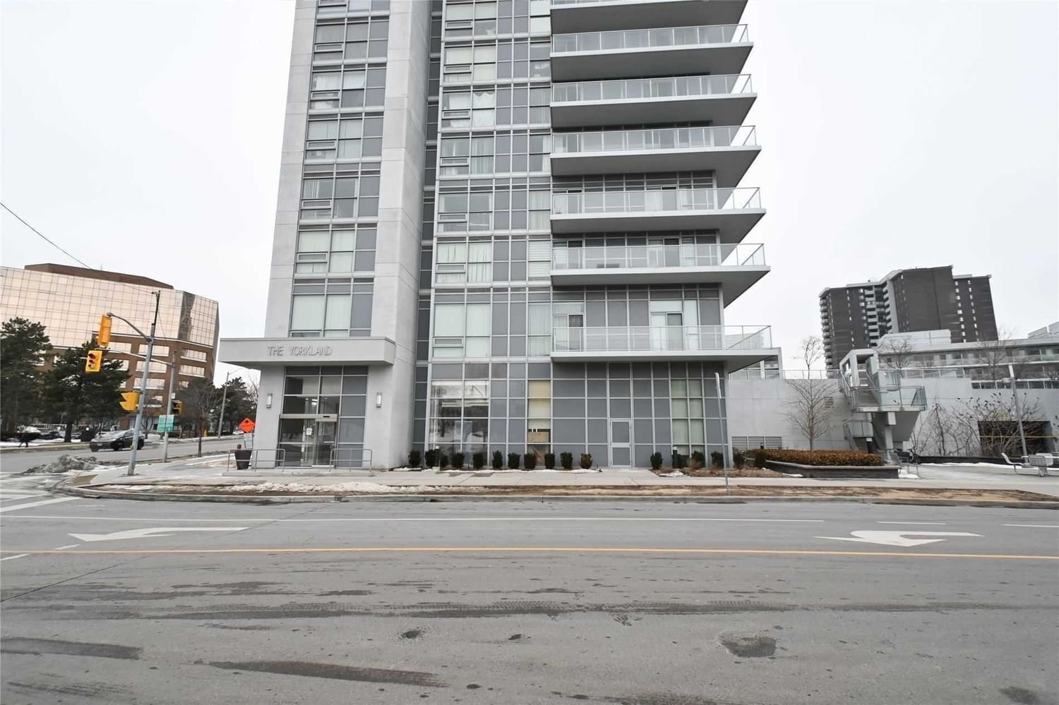 275 Yorkland Rd, unit 2205 for rent - image #2