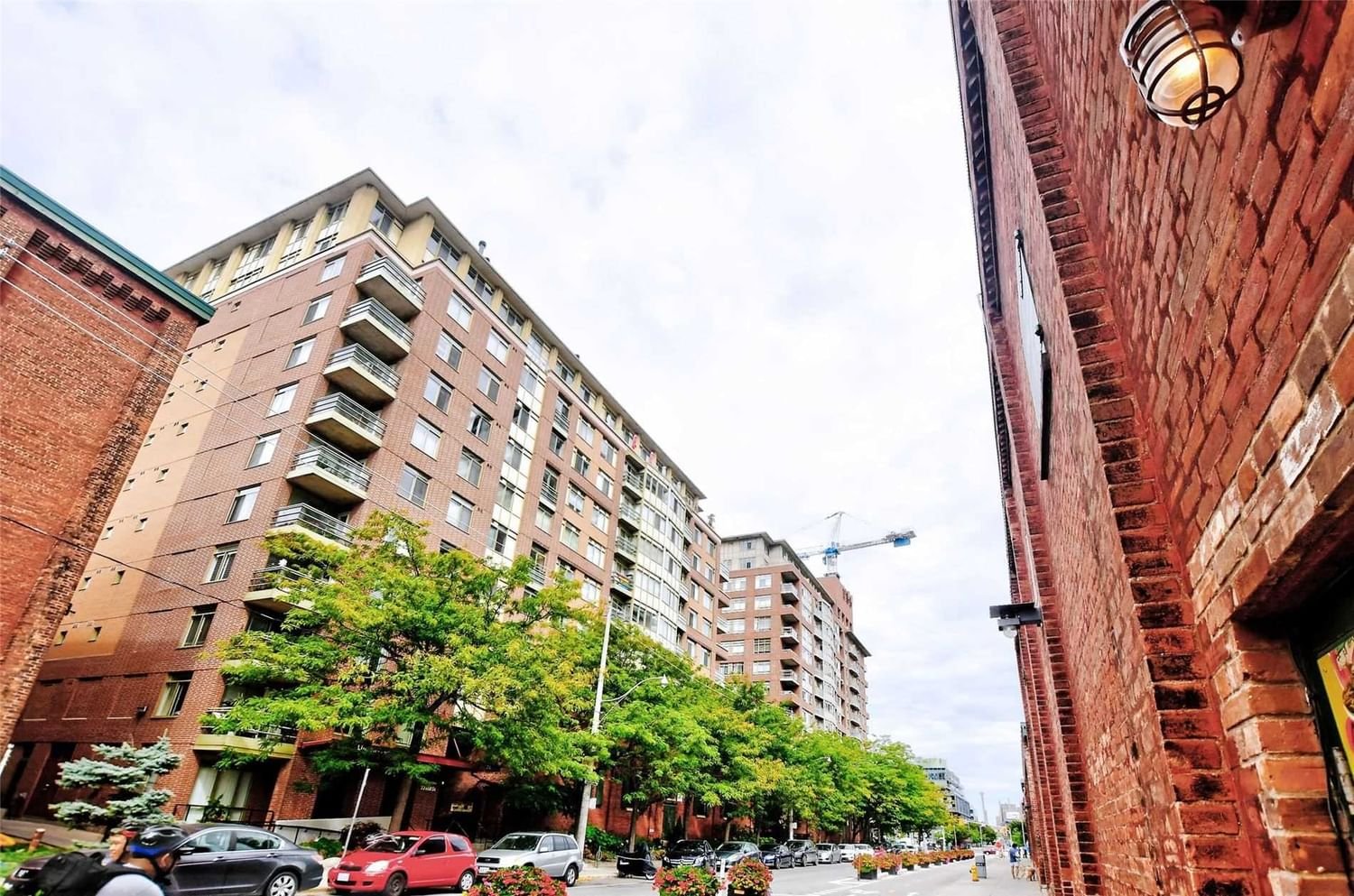 80 Mill St, unit 712 for rent - image #1