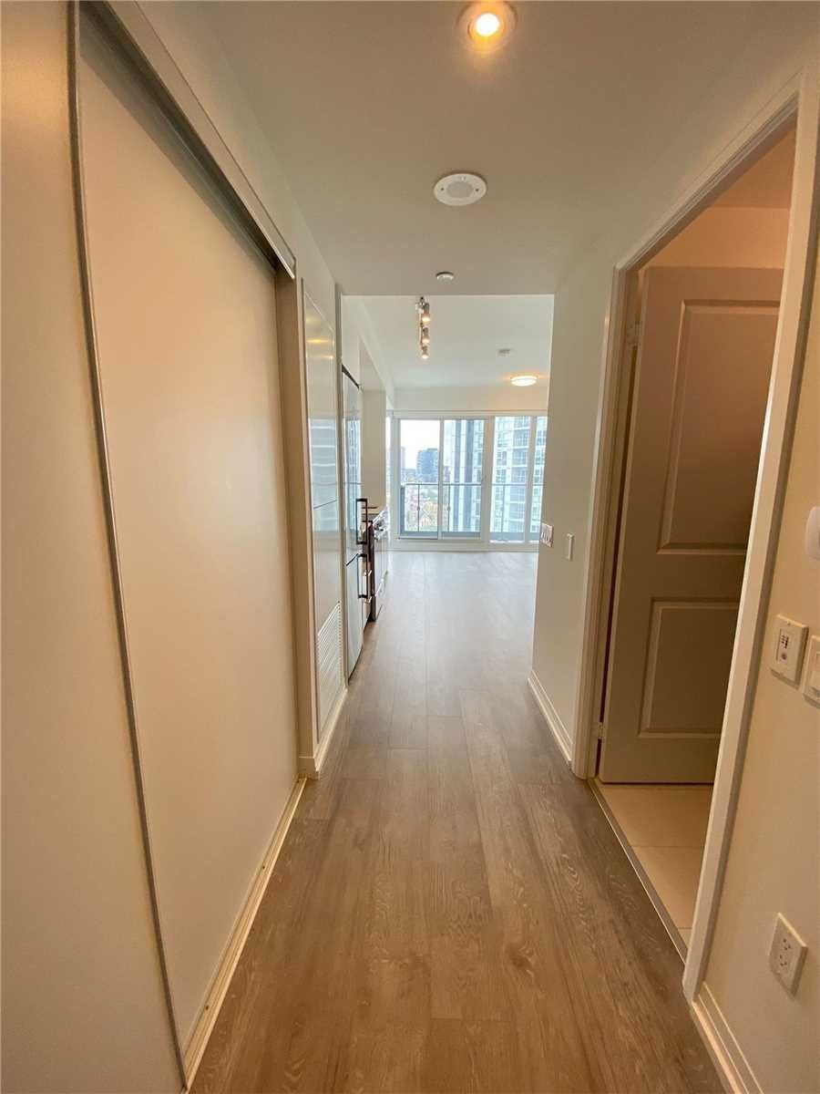 251 Jarvis St, unit 1412 for rent - image #3