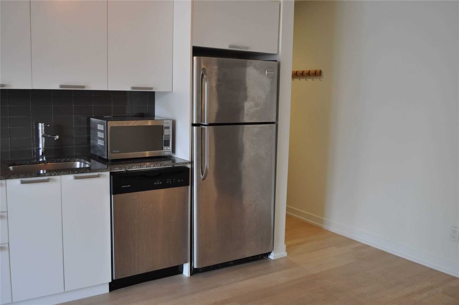 650 King St W, unit 503 for rent - image #2
