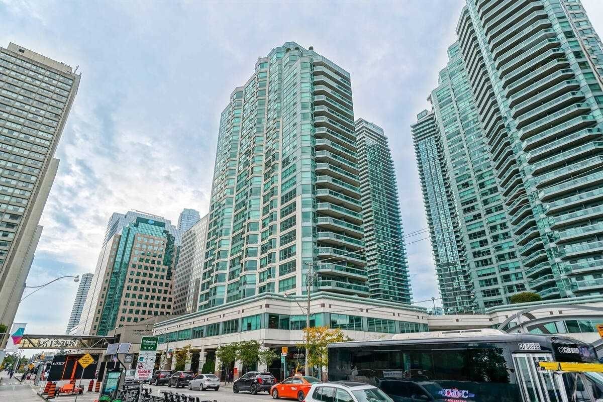 10 Queens Quay, unit Sph2309 for rent - image #1