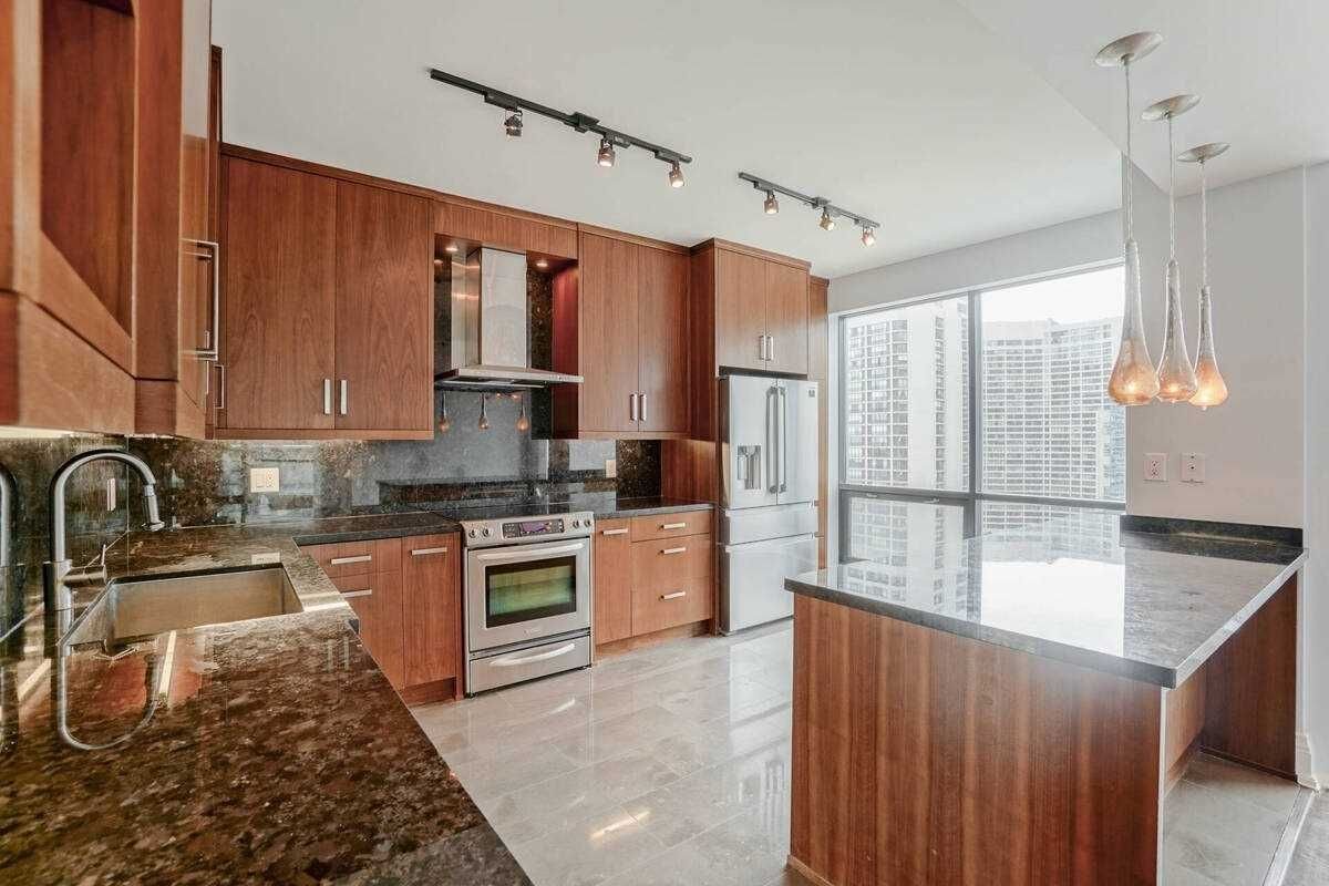 10 Queens Quay, unit Sph2309 for rent - image #15