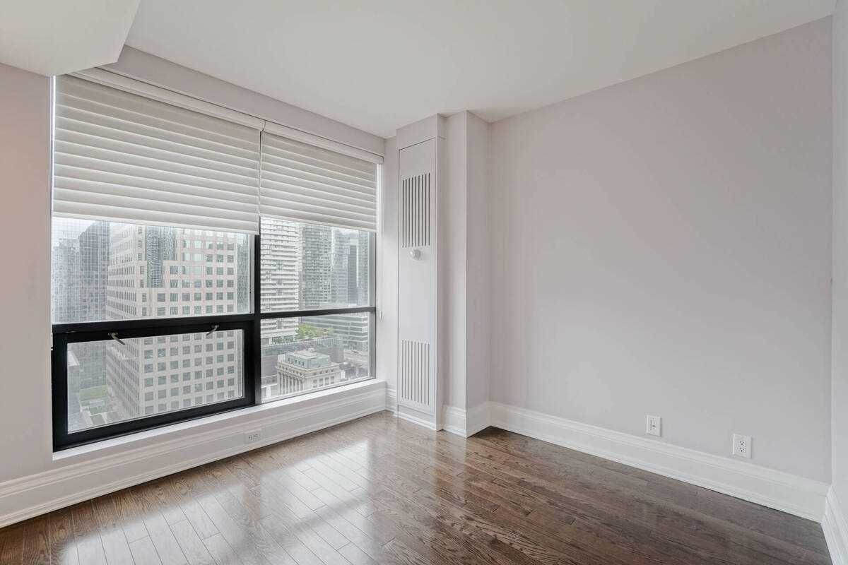 10 Queens Quay, unit Sph2309 for rent - image #26