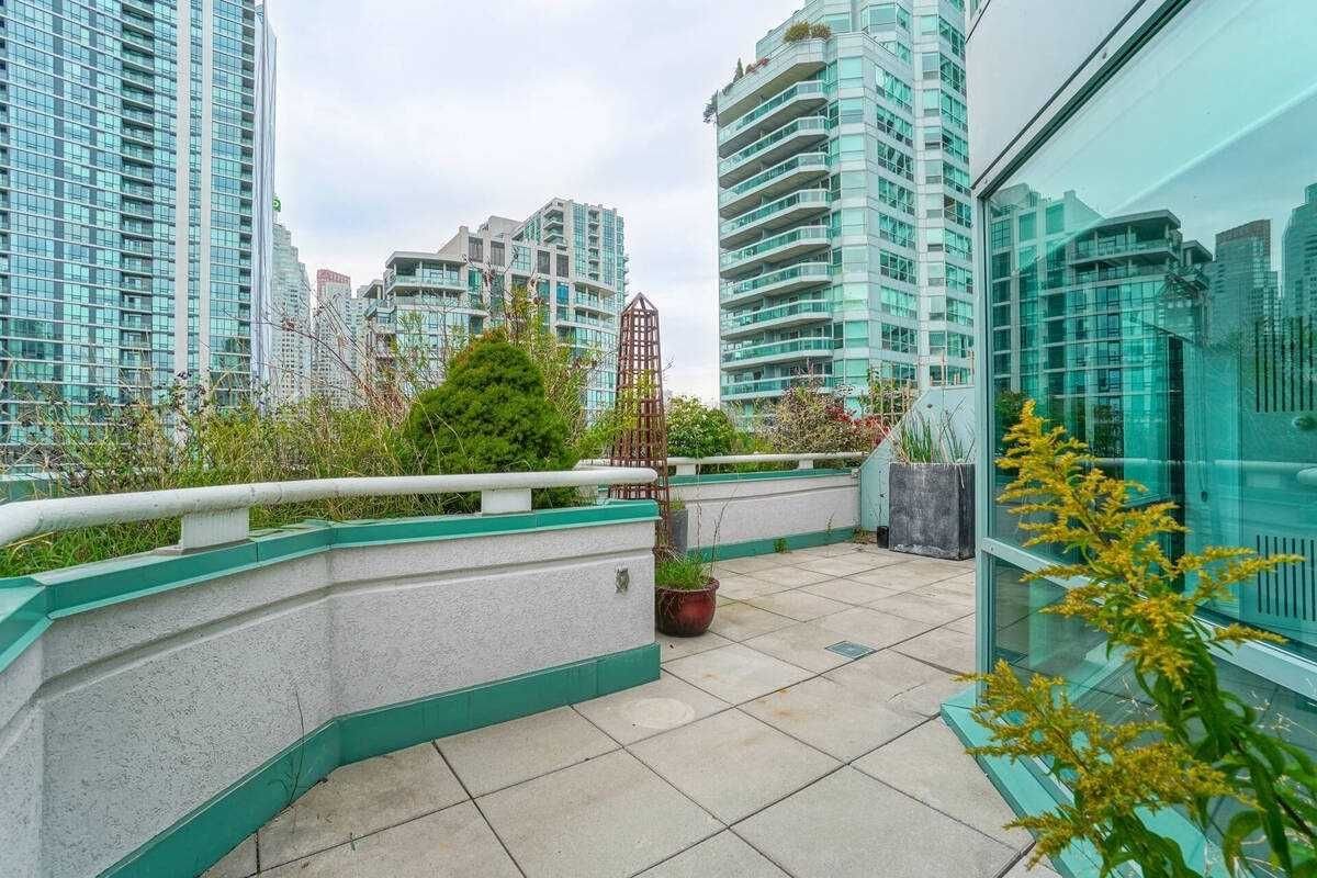 10 Queens Quay, unit Sph2309 for rent - image #34