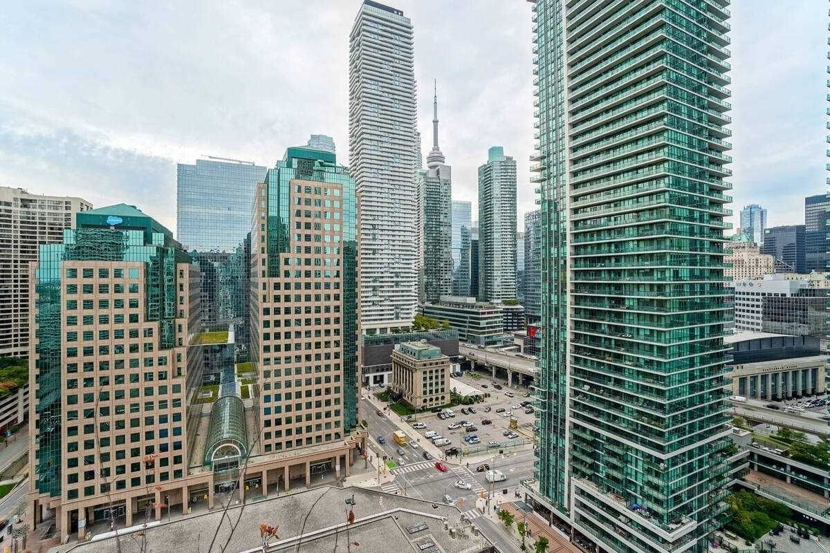 10 Queens Quay, unit Sph2309 for rent - image #35