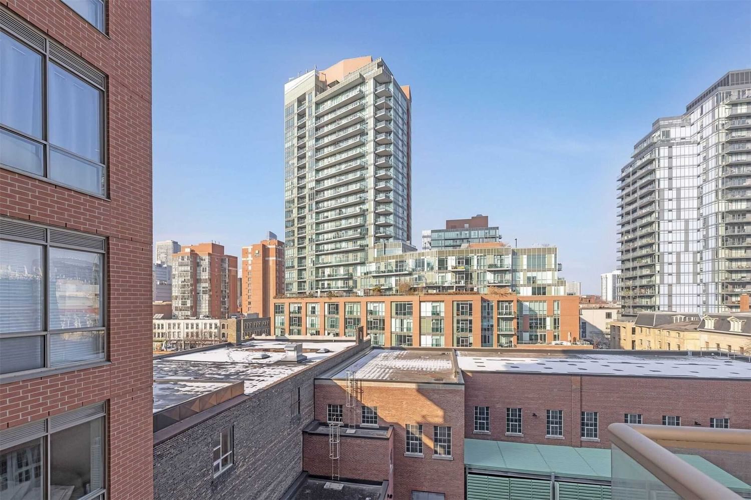 168 King St E, unit 613 for sale