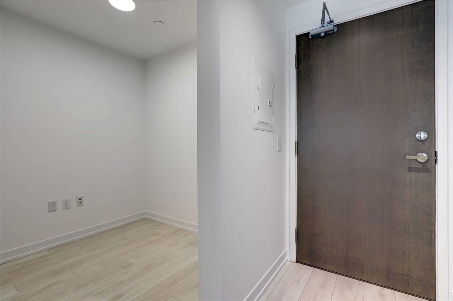 15 Lower Jarvis St, unit 816 for rent - image #5