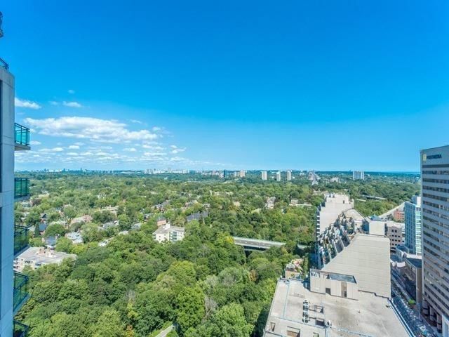 300 Bloor St E, unit 3004 for rent