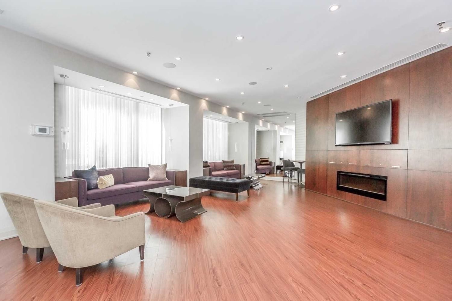 300 Bloor St E, unit 3004 for rent