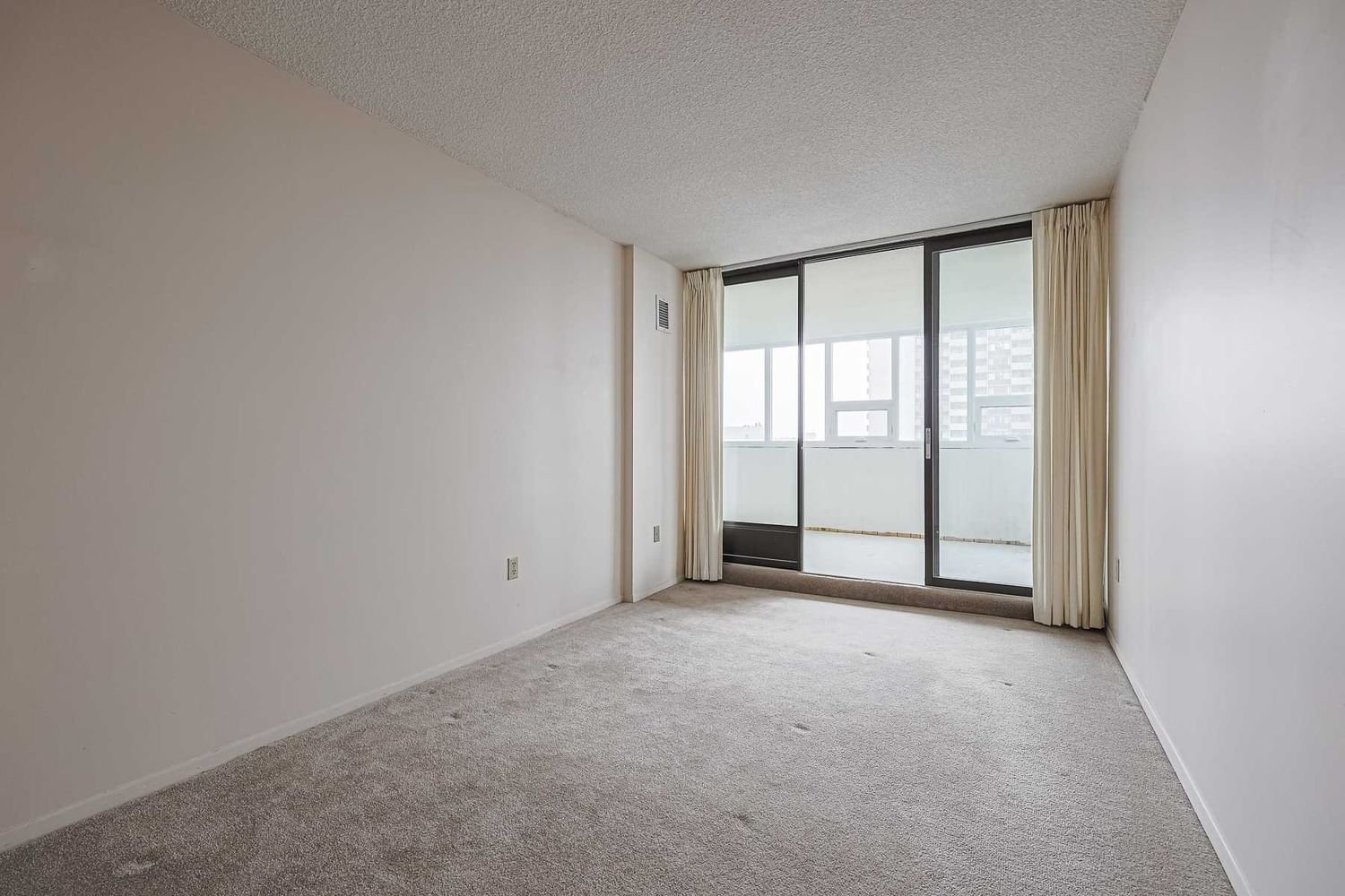 3303 Don Mills Rd, unit 1502 for rent - image #15