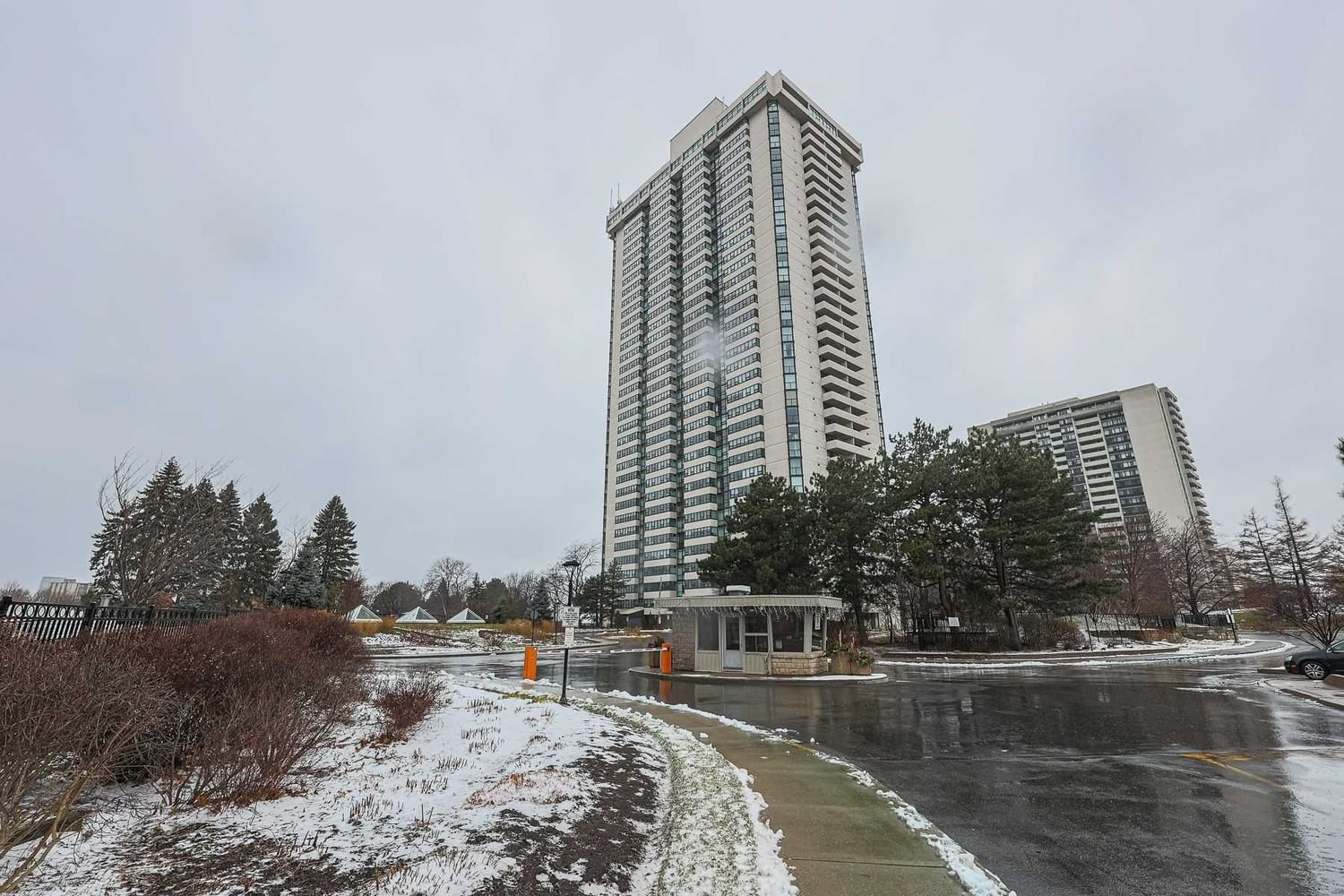 3303 Don Mills Rd, unit 1502 for rent - image #2