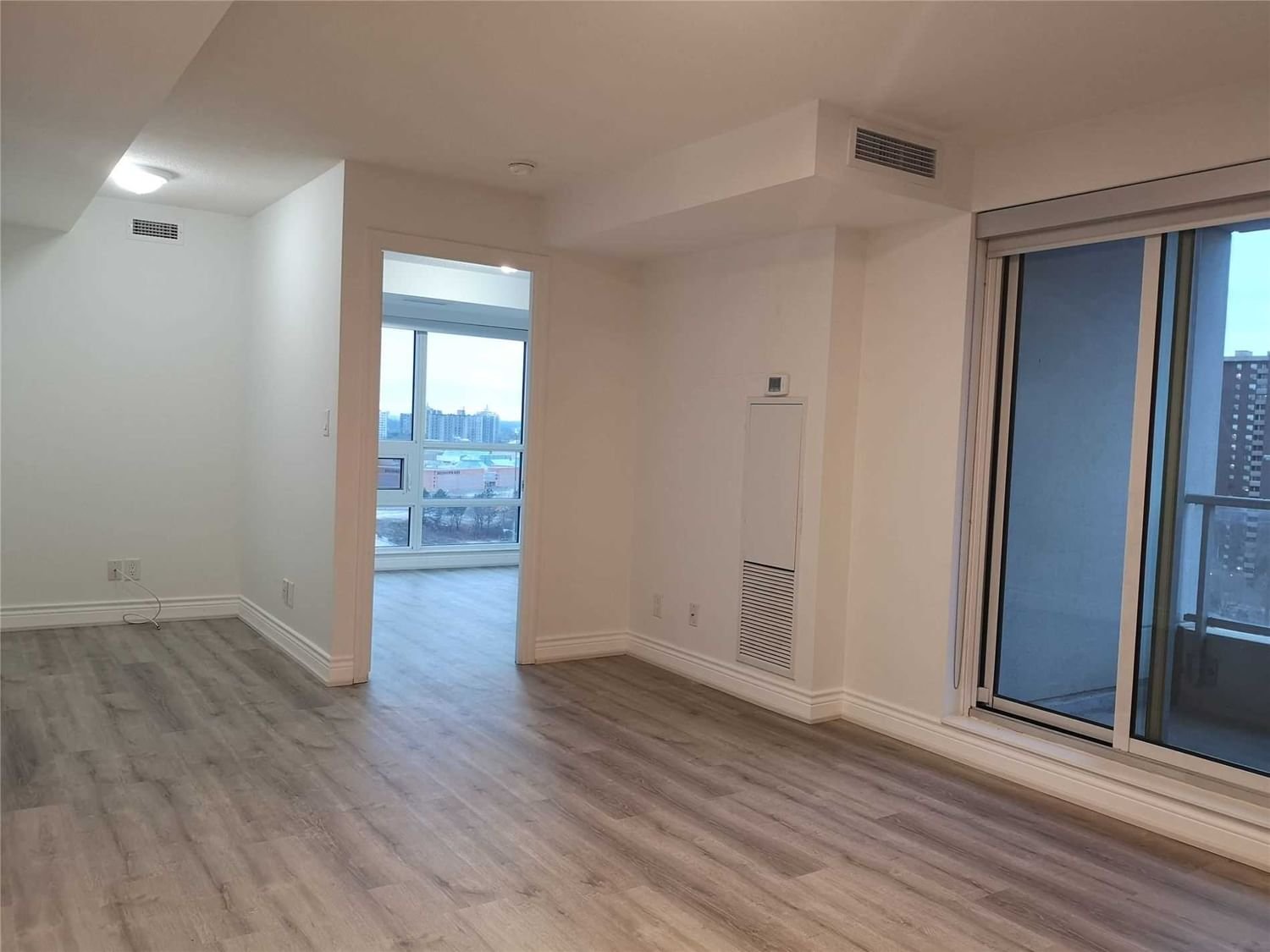 2015 Sheppard Ave E, unit 1105 for rent - image #2