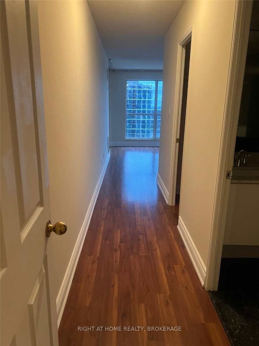 18 Hollywood Ave, unit 1505 for rent - image #14