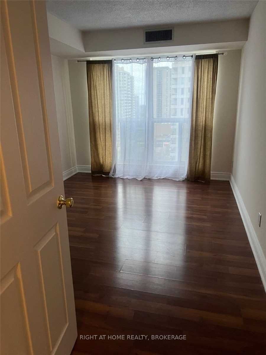 18 Hollywood Ave, unit 1505 for rent - image #21