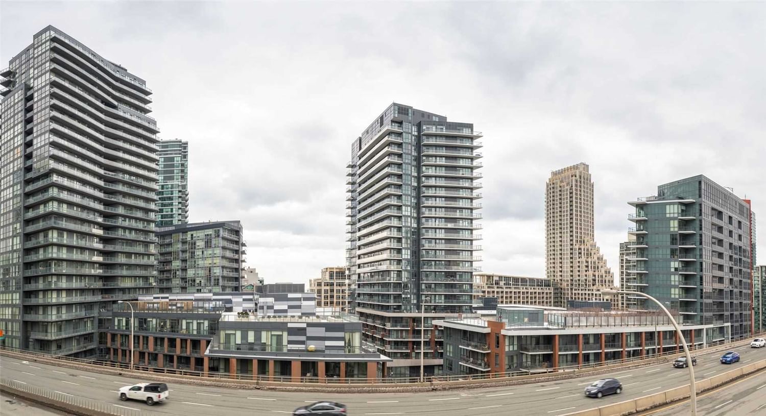 169 Fort York Blvd, unit 821 for sale