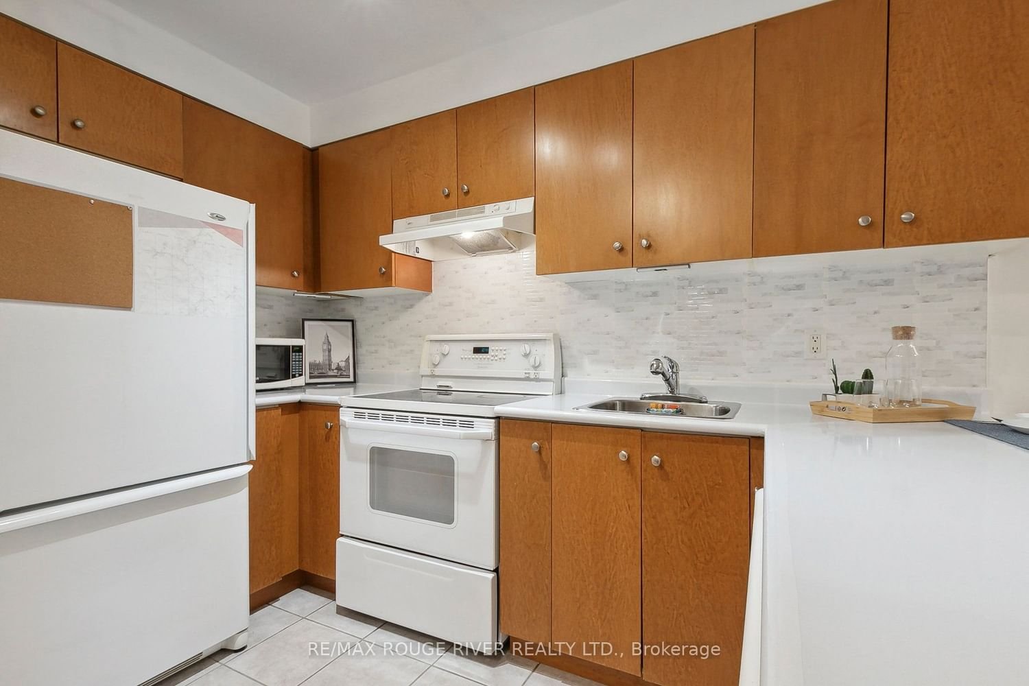 415 Jarvis St, unit 150 for rent - image #11