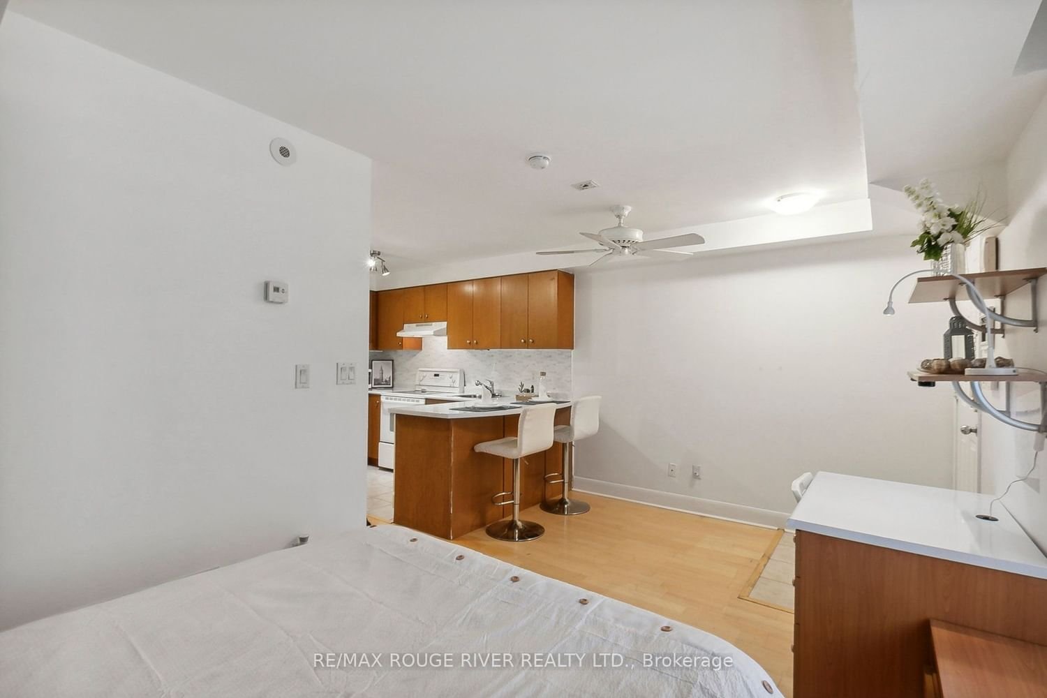 415 Jarvis St, unit 150 for rent - image #21