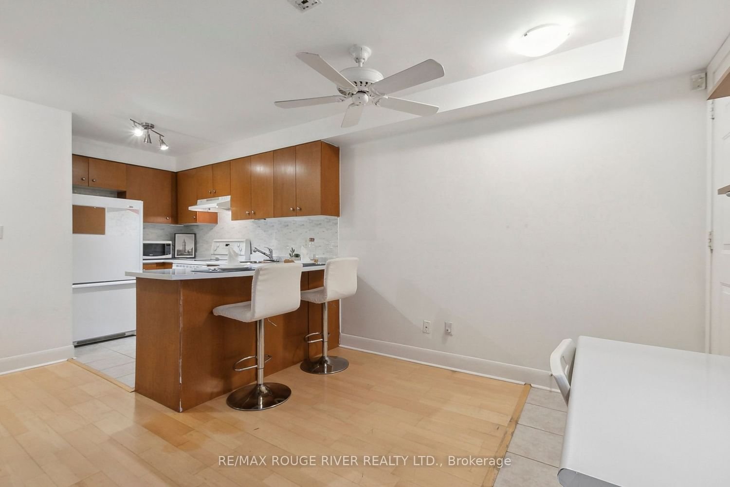 415 Jarvis St, unit 150 for rent - image #9