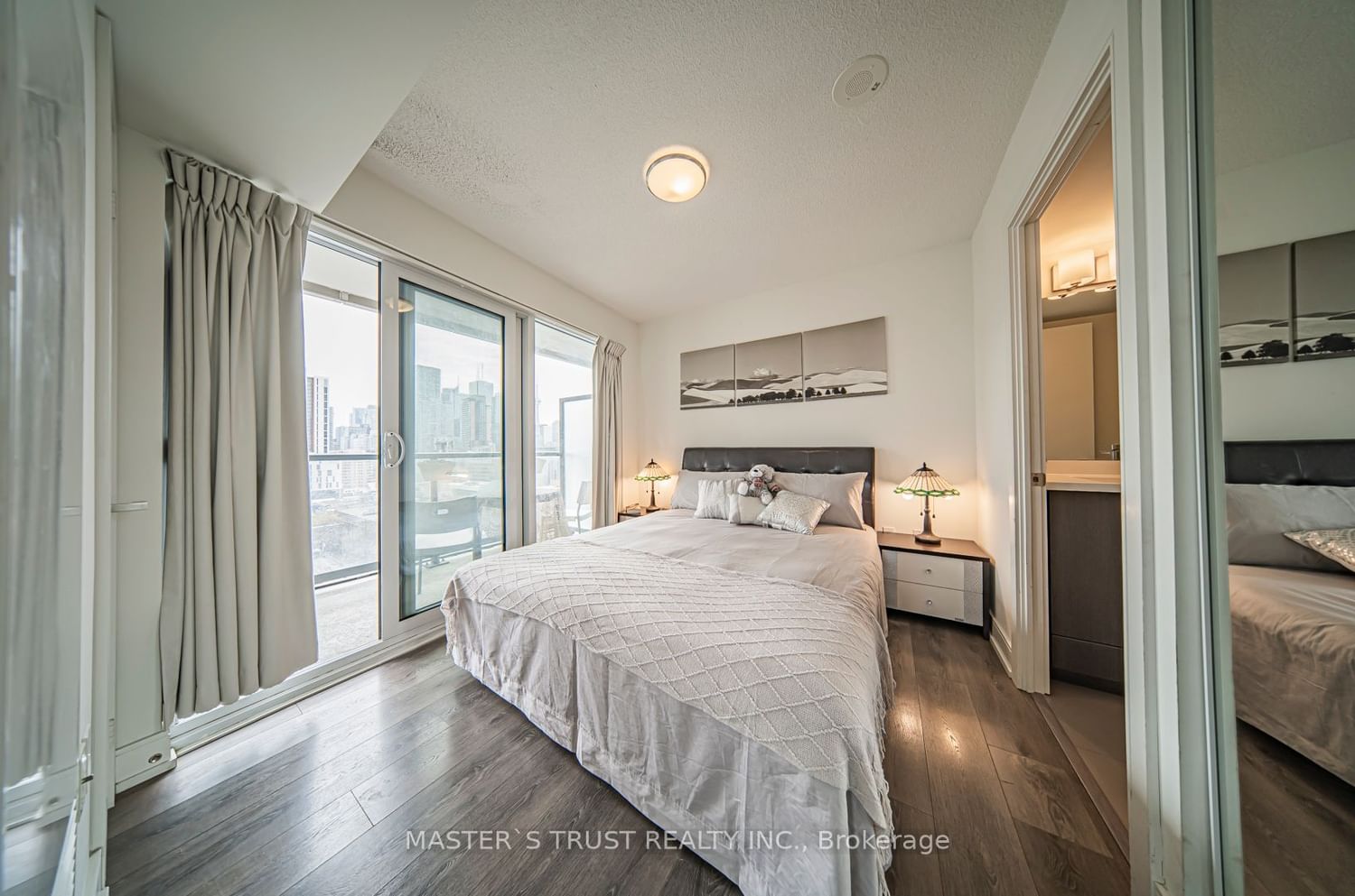 89 Mcgill St, unit 1208 for sale - image #3