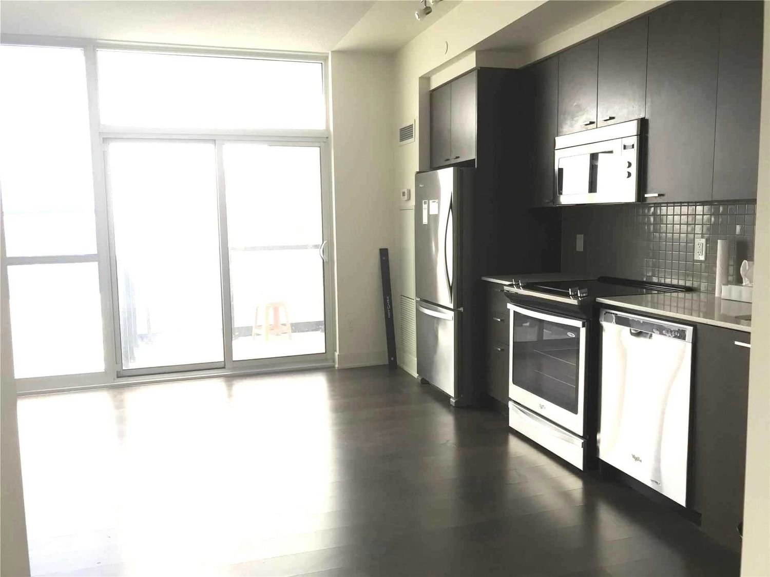 88 Sheppard Ave E, unit 1410 for rent - image #2