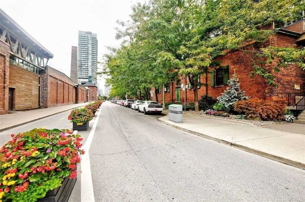 80 Mill St, unit 801 for rent - image #31