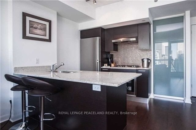 375 King St W, unit 3006 for rent - image #2