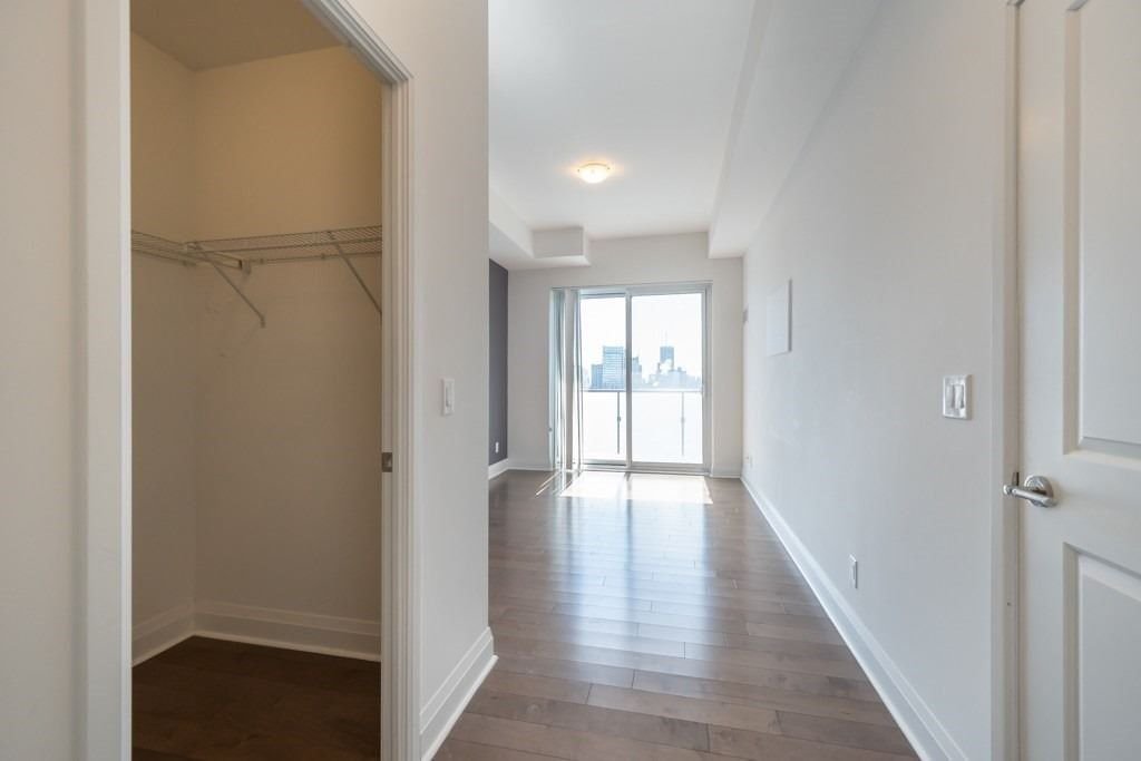 65 St Mary St, unit 3802 for rent - image #10