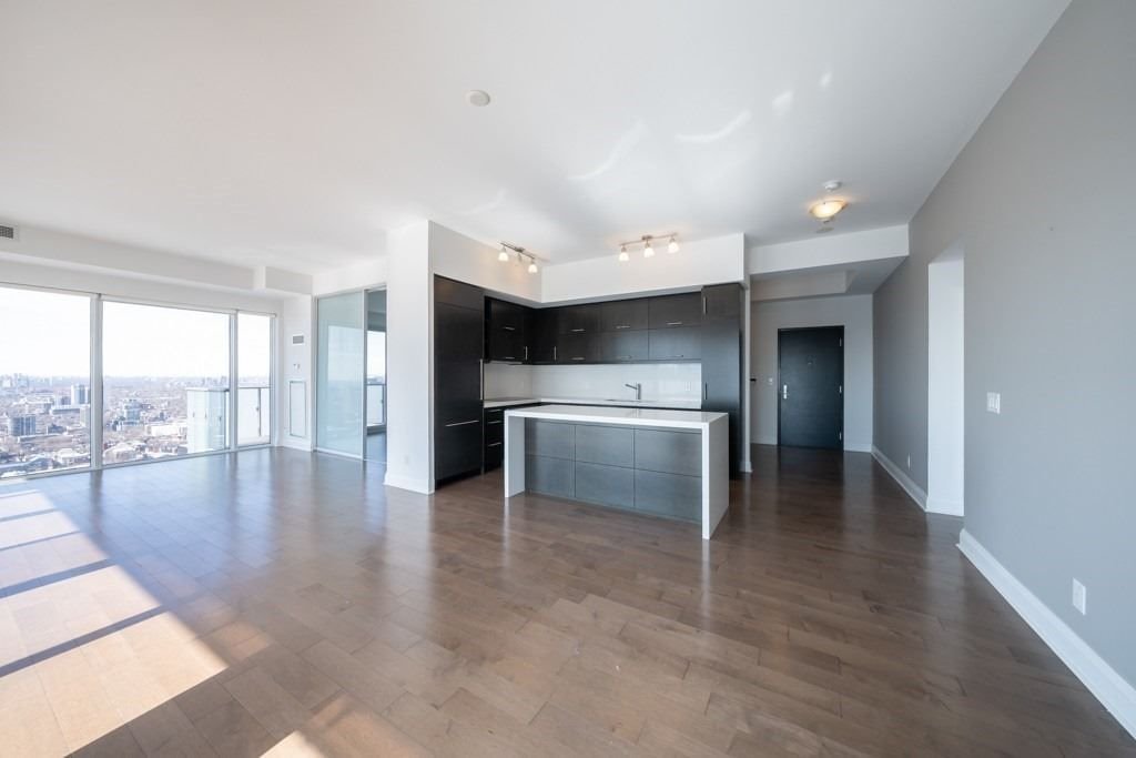 65 St Mary St, unit 3802 for rent - image #6