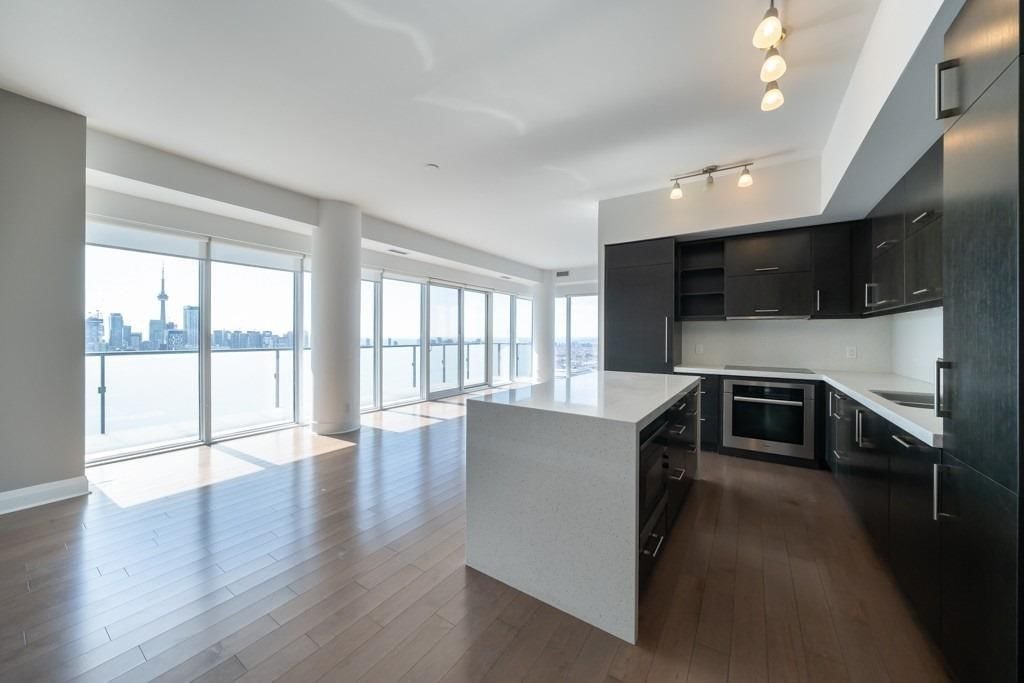 65 St Mary St, unit 3802 for rent - image #9