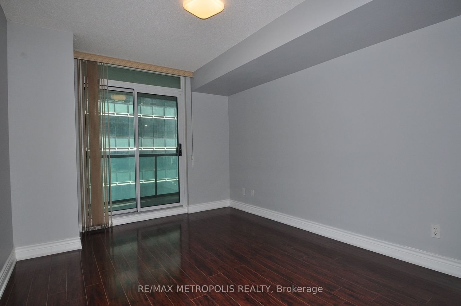 30 Grand Trunk Cres, unit 2807 for rent - image #7
