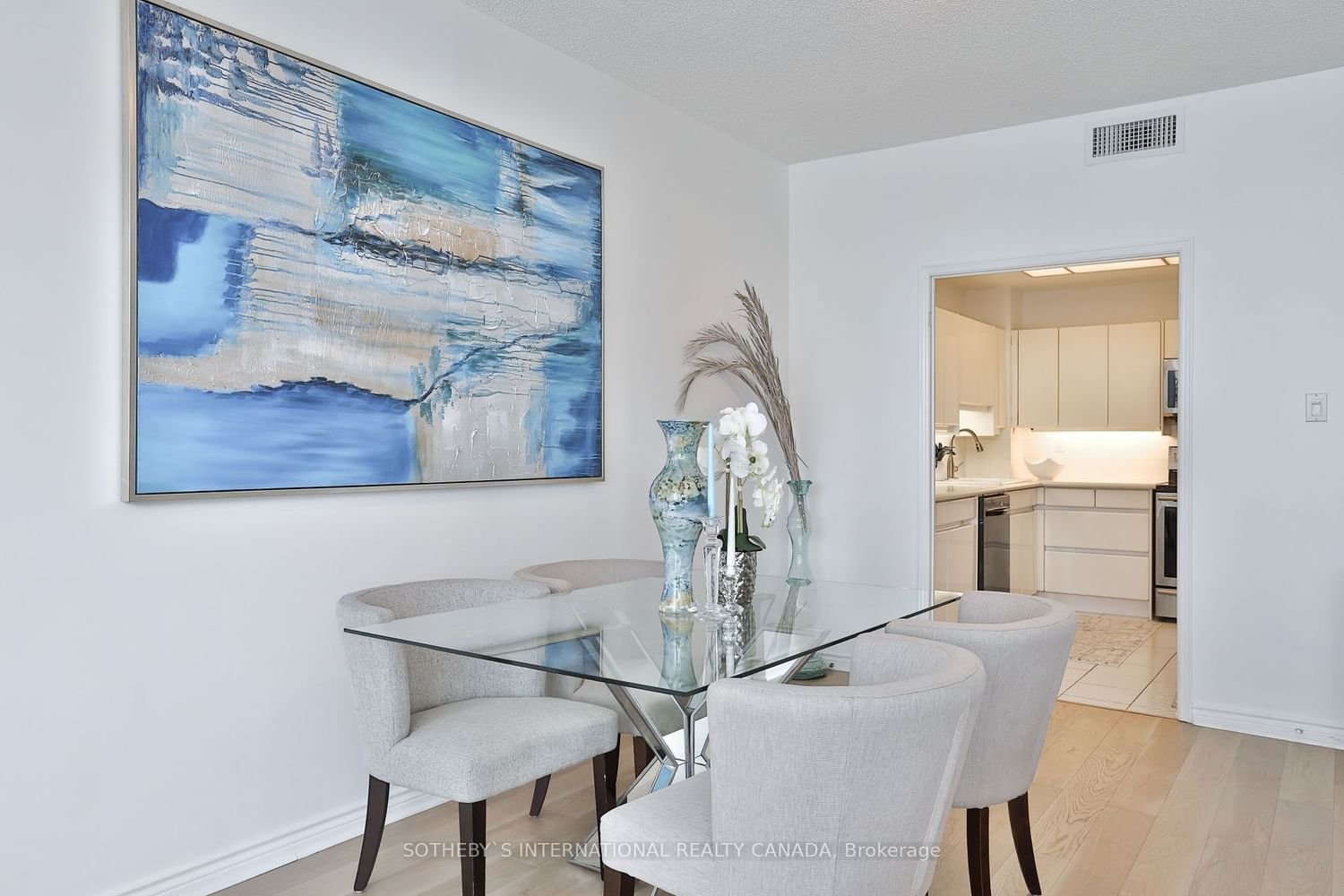 7 Broadway Ave, unit 1003 for rent - image #11