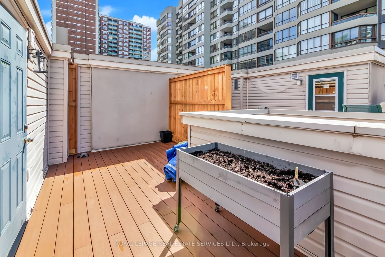 415 Jarvis St, unit 309 for rent - image #21