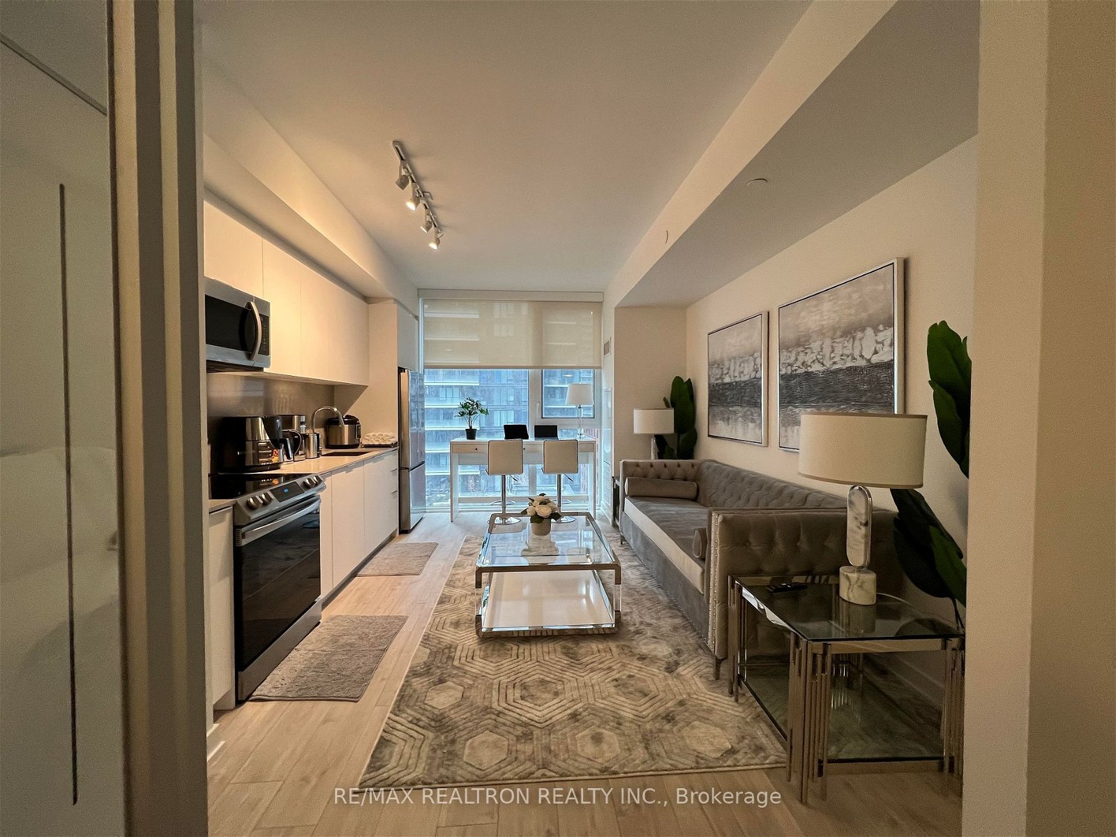 357 King St W, unit 1006 for rent - image #6