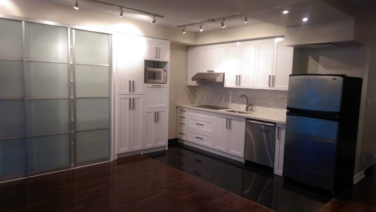 25 The Esplanade, unit 1720 for rent