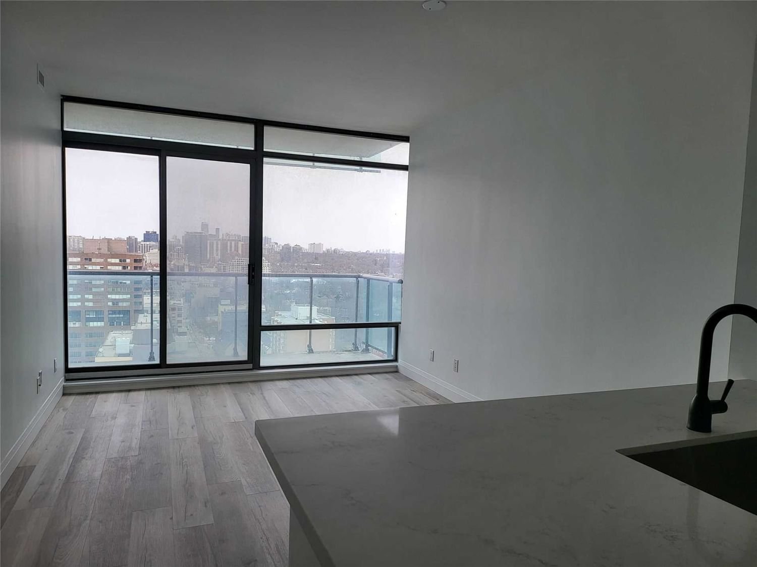 18 Yorkville Ave, unit 2306 for rent - image #8