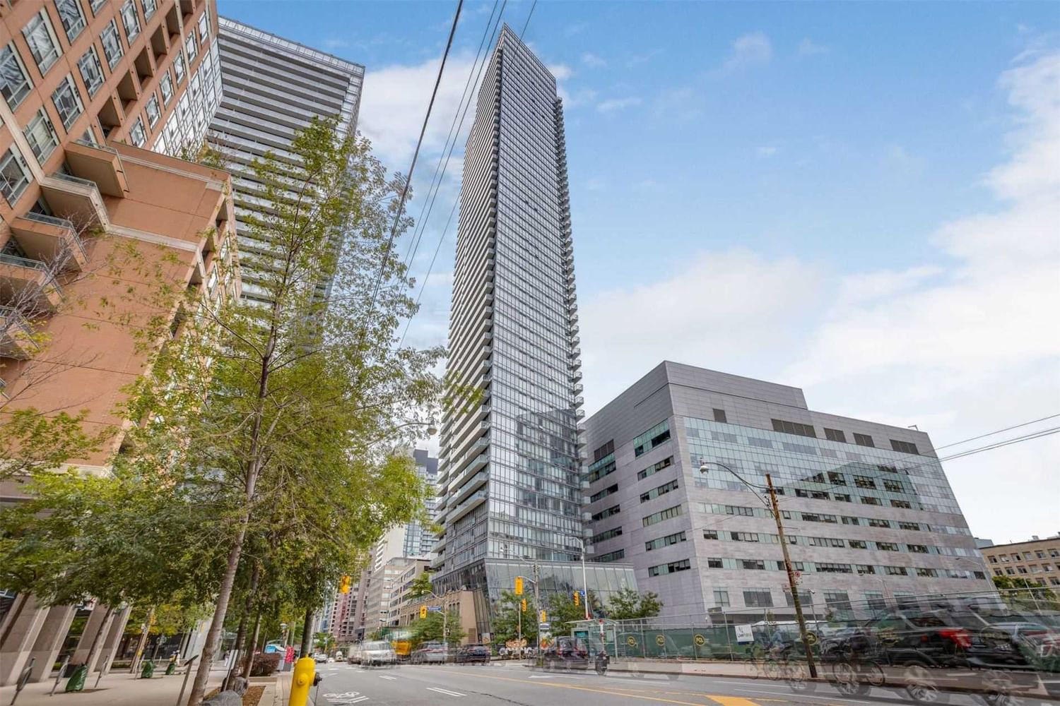 832 Bay St, unit 1203 for rent - image #1