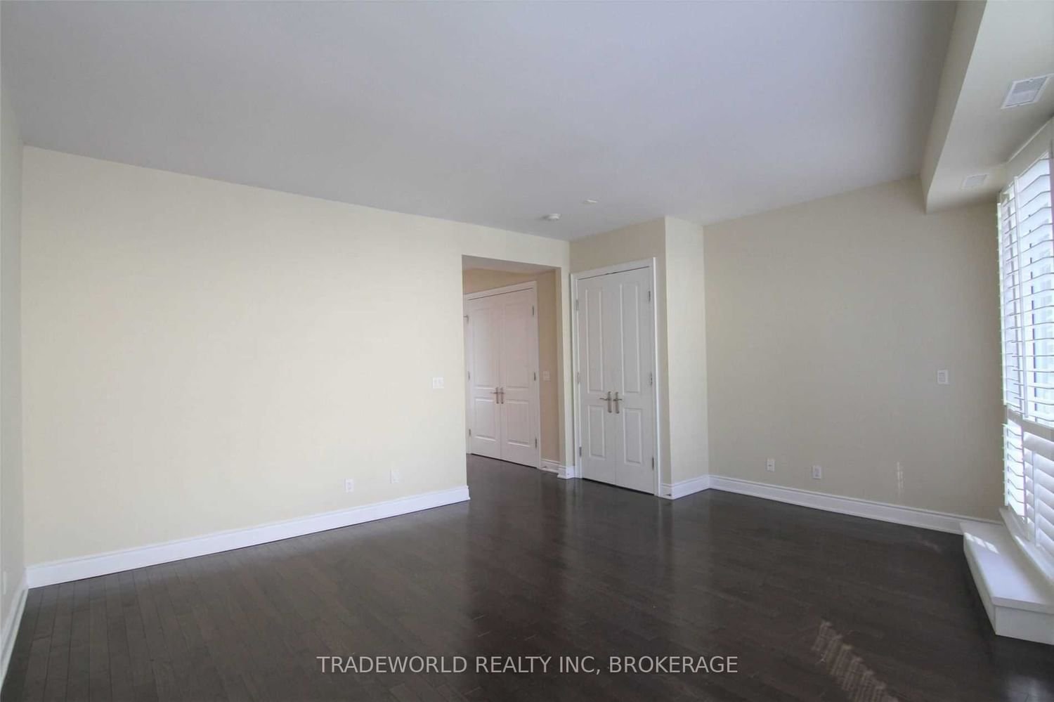 761 Bay St, unit Th4 for rent - image #11