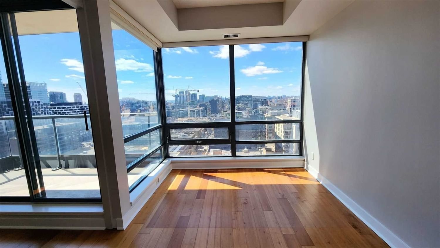 438 King St W, unit 1806 for rent - image #3