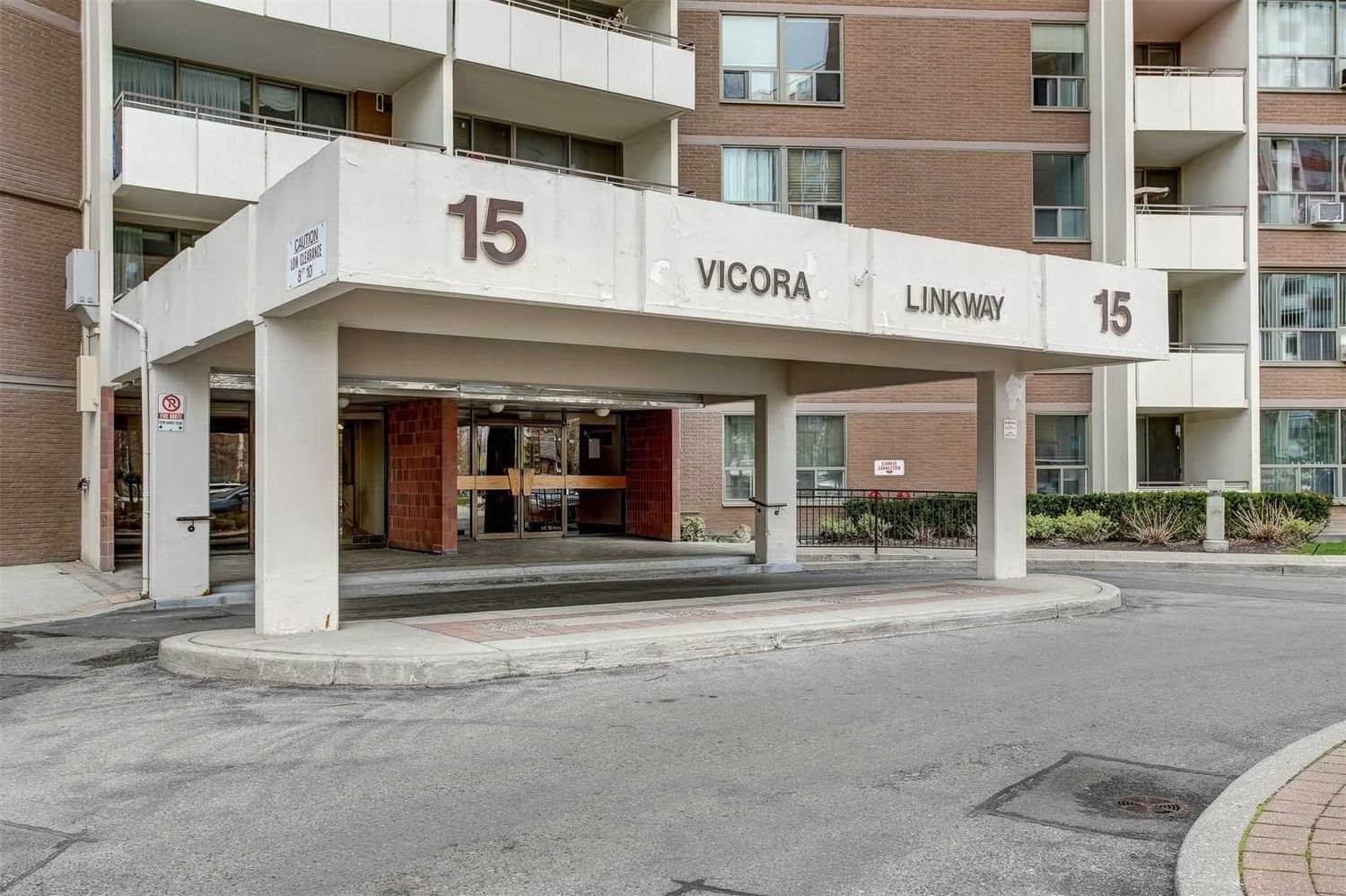 15 Vicora Linkway, unit 1711 for rent - image #2