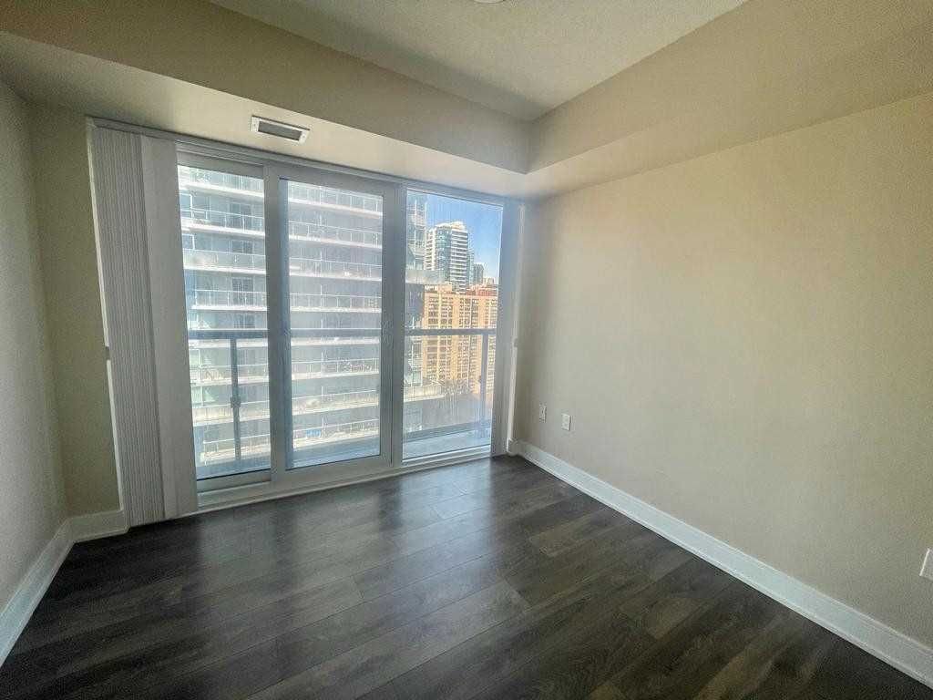 89 Mcgill St, unit 1402 for rent - image #6