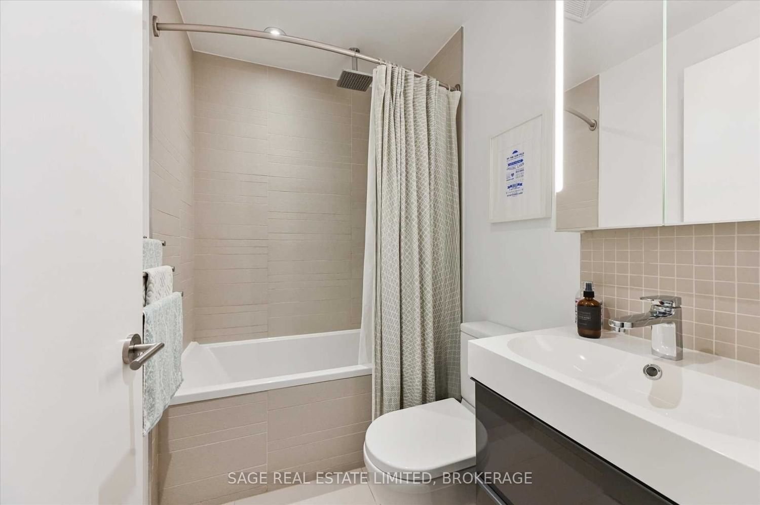 25 Stafford St, unit 511 for rent - image #10