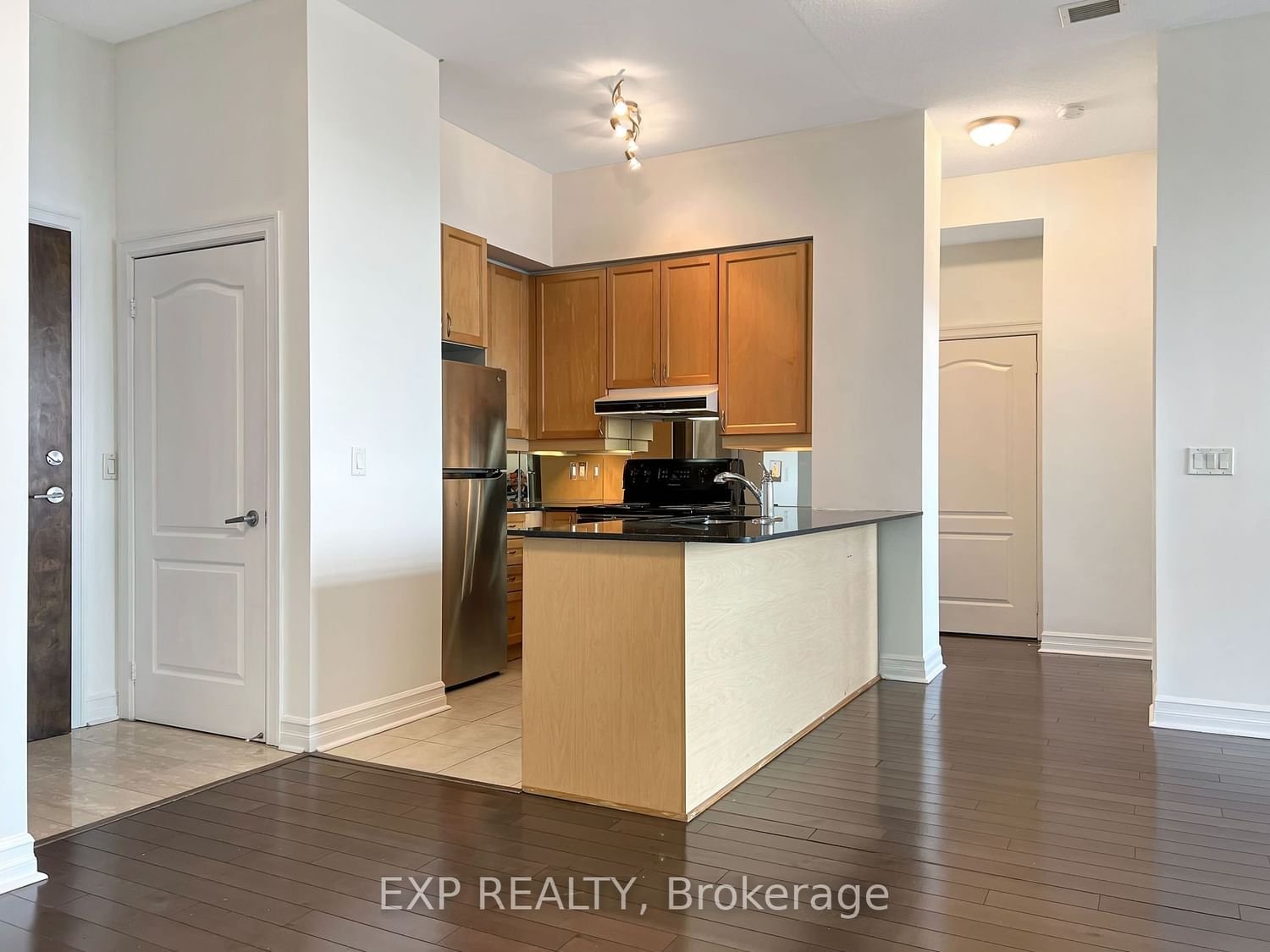 17 Barberry Pl, unit Uph 03 for rent - image #4