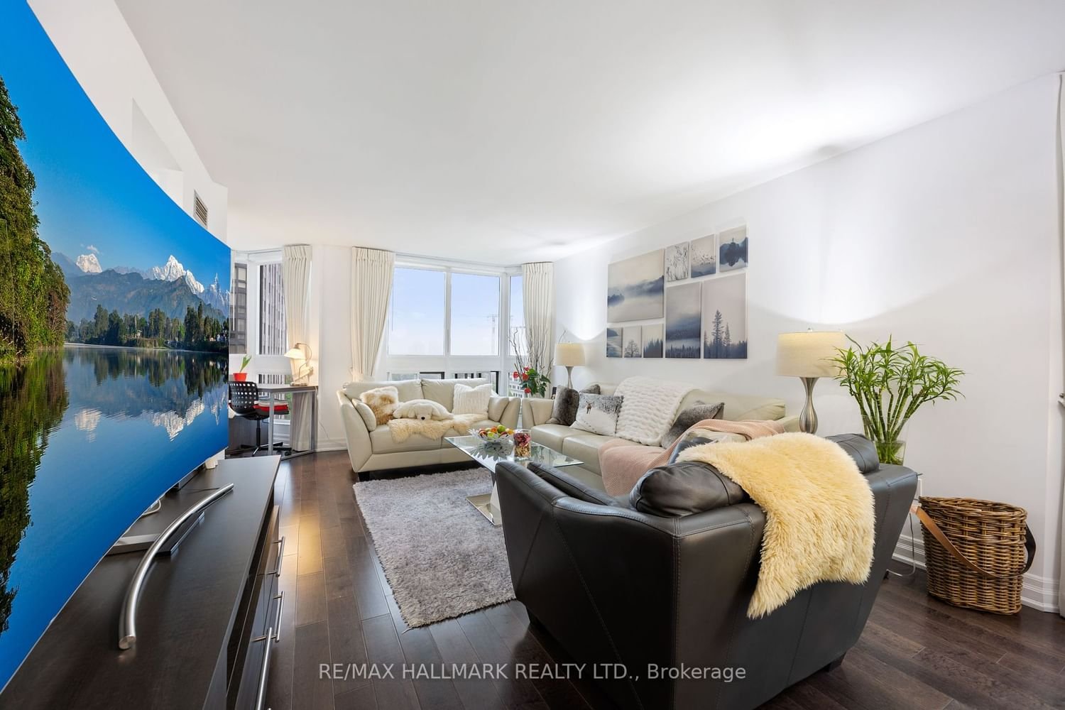 10 Kenneth Ave, unit 1004 for sale - image #2