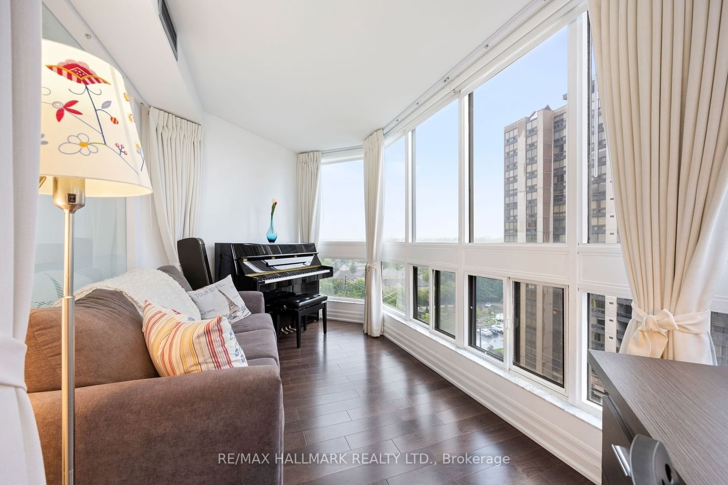 10 Kenneth Ave, unit 1004 for sale - image #7