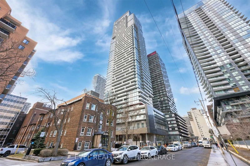 39 Roehampton Ave, unit 1210 for sale