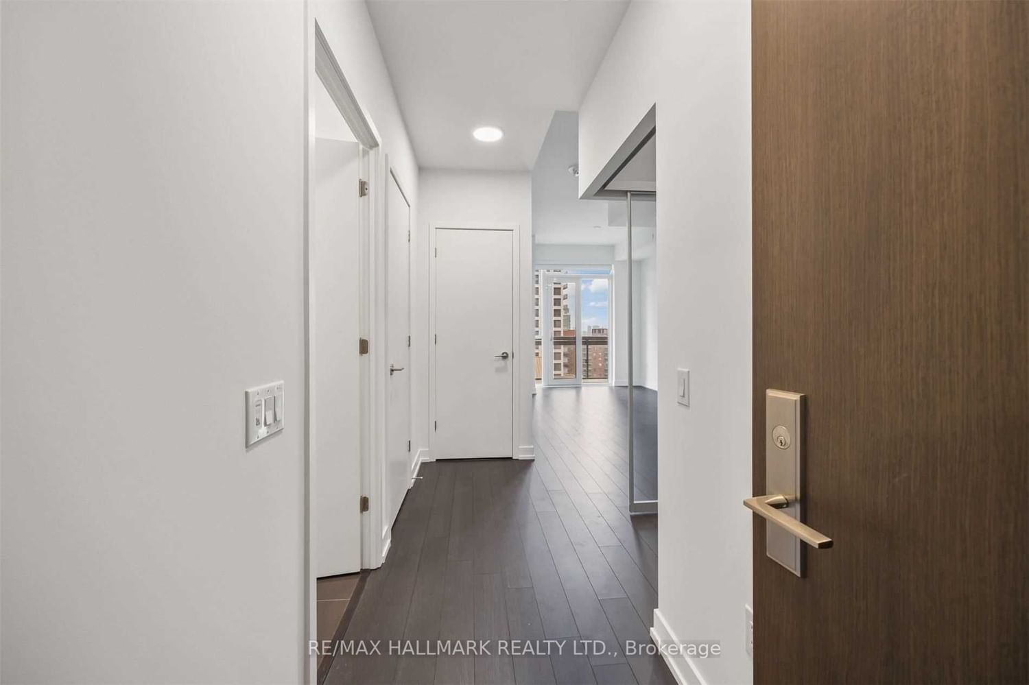 39 Roehampton Ave, unit 1210 for sale - image #3