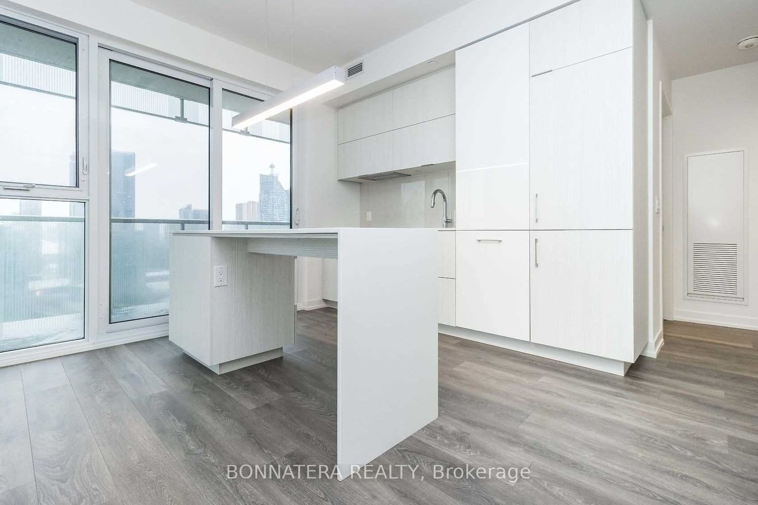 15 Lower Jarvis St, unit 3505 for rent - image #11